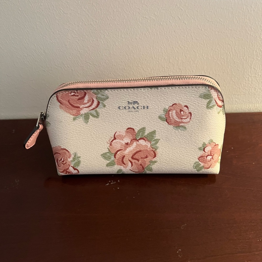 Authentic Coach cosmetic bag\case